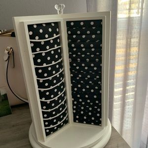 JEWELRY ORGANIZER